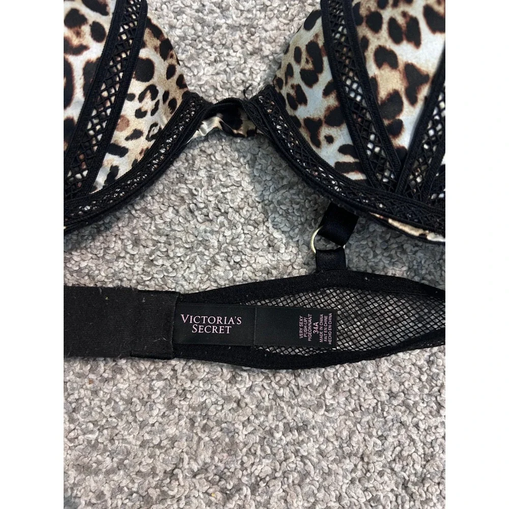 Victorias Secret Very Sexy Leopard‎ Print Push Up Bra 34A Black Lace Mesh Accent